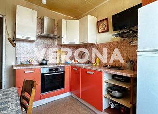 Продается 2-комнатная квартира, 51.6 м2, Саянск, Октябрьский микрорайон, 10Б