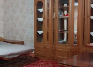 Сдается в аренду 1-комнатная квартира, 35 м2, Армавир, улица Академика Горячкина, 8