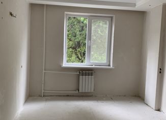 Продаю 4-комнатную квартиру, 92 м2, Керчь, улица Кирова, 107