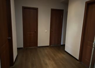 Продам трехкомнатную квартиру, 65 м2, Хакасия, улица Павших Коммунаров, 94