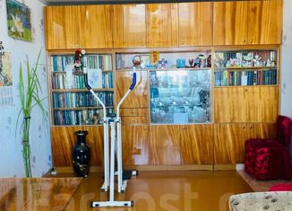Продам четырехкомнатную квартиру, 62.2 м2, село Михайловка, 1-й квартал, 7