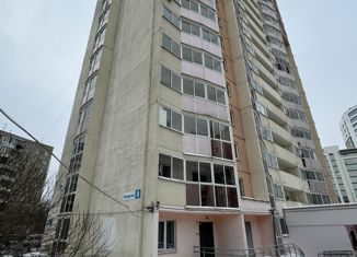 Продаю двухкомнатную квартиру, 63 м2, Свердловская область, улица Маяковского, 8
