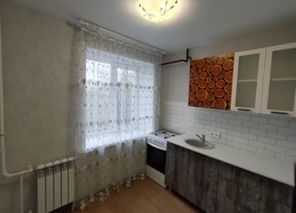 Продам 2-комнатную квартиру, 40 м2, посёлок городского типа Медведево, улица Терешковой, 8