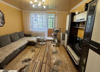 Продам трехкомнатную квартиру, 64.3 м2, Октябрьский, 34-й микрорайон, 12