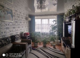 Продаю 3-комнатную квартиру, 61 м2, Котово, улица Победы, 11