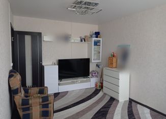 Продам 2-ком. квартиру, 47.5 м2, село Починки, Коммунистическая улица, 22