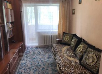 Продаю двухкомнатную квартиру, 31.8 м2, Артём, улица Стрельникова, 45