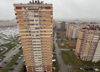 Продам 2-ком. квартиру, 66 м2, село Осиновая Гора, улица Аркадия Шипунова, 6