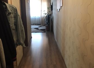 Продаю трехкомнатную квартиру, 52.5 м2, Осинники, улица Ефимова, 1