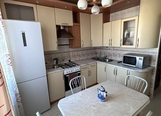 Продаю 3-ком. квартиру, 63.1 м2, Кольчугино, улица 3-го Интернационала, 53