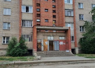 Продается 1-комнатная квартира, 35 м2, Челябинск, улица ОПМС-42, 5, Тракторозаводский район