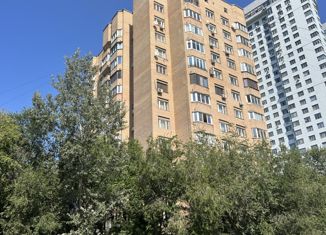 Продажа 2-комнатной квартиры, 55 м2, Москва, улица Вучетича, 16к1, улица Вучетича
