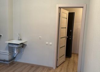 Продаю двухкомнатную квартиру, 52 м2, Татарстан, Азовская улица, 2