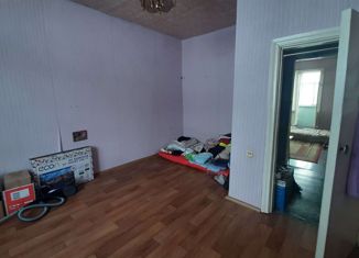 Продается 1-комнатная квартира, 27 м2, Таштагол, улица Поспелова, 18