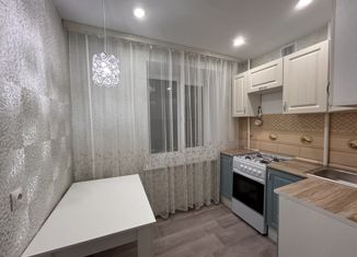 Продажа трехкомнатной квартиры, 49 м2, Новочебоксарск, проезд Энергетиков, 7