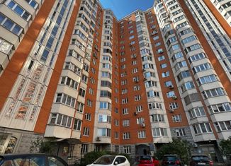 Продам 1-комнатную квартиру, 38 м2, Москва, улица Маршала Тухачевского, 16к1, метро Народное Ополчение