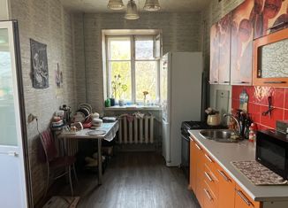 Продаю 2-ком. квартиру, 54.1 м2, Каменск-Уральский, Западная улица, 3