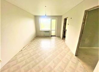 Продается трехкомнатная квартира, 47 м2, Хабаровск, Артёмовская улица, 102