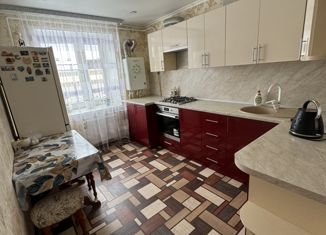 Продам трехкомнатную квартиру, 65 м2, Татарстан, улица Ф. Карима, 11