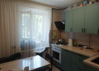 Продается 3-комнатная квартира, 58 м2, Невинномысск, улица Павлова, 9