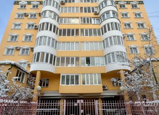 Продам 3-комнатную квартиру, 104 м2, Саха (Якутия), улица Орджоникидзе, 43