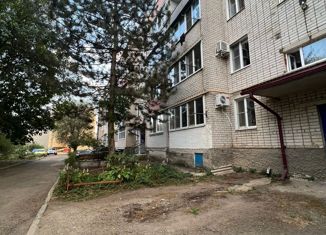 Продажа двухкомнатной квартиры, 53 м2, Новокубанск, Спортивная улица, 29