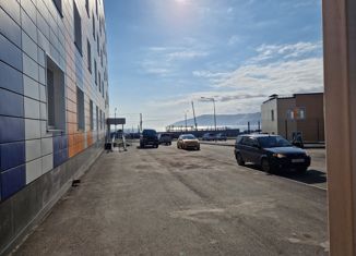 Продается 3-комнатная квартира, 72 м2, Магадан, Клубная улица, 12к4, микрорайон Нагаево