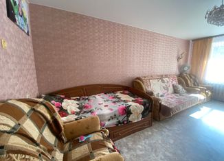 Продам 1-ком. квартиру, 45 м2, Рыбное, Большая улица, 20