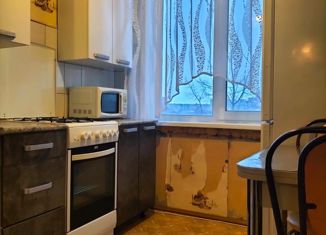 Продаю 2-комнатную квартиру, 47 м2, Оренбургская область, Омская улица, 64