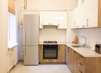 Двухкомнатная квартира на продажу, 94.5 м2, Санкт-Петербург, Лиговский проспект, 68, метро Лиговский проспект