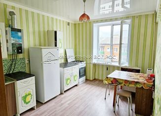 Продажа 1-комнатной квартиры, 43 м2, Кумертау, улица Карла Маркса, 15