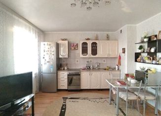 Продам двухкомнатную квартиру, 50 м2, поселок Снежинский, Советская улица, 17