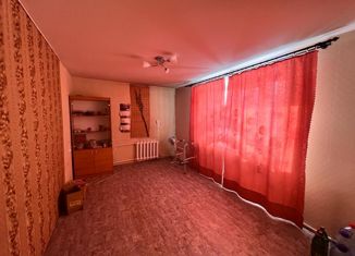 Продам 2-ком. квартиру, 40 м2, село Хомутово, улица Чапаева, 1