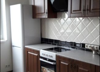 Продаю 1-комнатную квартиру, 40 м2, Московский, улица Бианки, 11, ЖК Первый Московский