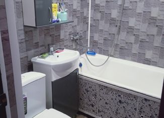 Продаю двухкомнатную квартиру, 43 м2, город Асино, Сельская улица, 53