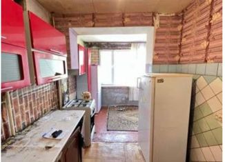 Продаю 2-комнатную квартиру, 61 м2, город Кизилюрт, улица Гамзата Цадаса, 47