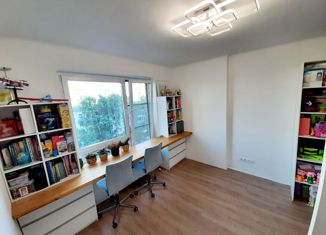 Продам 2-комнатную квартиру, 55 м2, Москва, улица Плеханова, 22, улица Плеханова