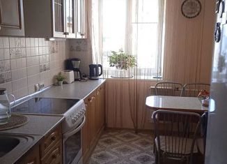 Продается 2-комнатная квартира, 52 м2, Кемерово, проспект Шахтёров, 83