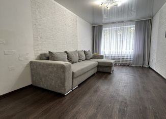 Продается 3-ком. квартира, 64 м2, Барнаул, улица Шукшина, 9