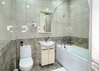 Продам 2-ком. квартиру, 60 м2, Каспийск, улица М. Халилова, 22