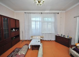 Продаю 3-ком. квартиру, 66.7 м2, Салават, проспект Нефтяников, 3