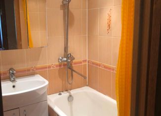 Продажа трехкомнатной квартиры, 64.8 м2, Москва, Бакинская улица, 17к2, Бакинская улица