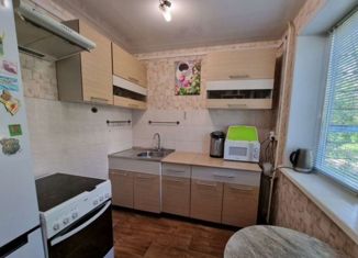 Продается 3-комнатная квартира, 59 м2, Братск, улица Обручева, 9А