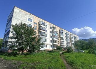 Продажа 2-ком. квартиры, 55 м2, Копейск, Российская улица, 10