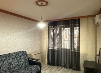 Продаю однокомнатную квартиру, 30 м2, Дагестан, улица Абдулхакима Исмаилова, 52