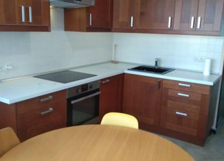 Продаю 2-ком. квартиру, 63 м2, Москва, 13-я Парковая улица, 40, 13-я Парковая улица