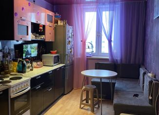 2-ком. квартира на продажу, 50 м2, Каменск-Уральский, Каменская улица, 103