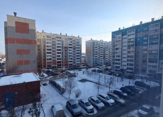 2-комнатная квартира на продажу, 56.8 м2, Челябинск, Двинская улица, 3