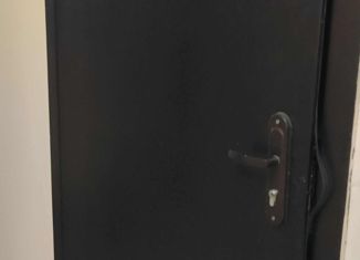 Продаю 1-ком. квартиру, 27 м2, Новошахтинск, Кленовая улица, 27