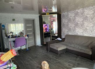 2-ком. квартира на продажу, 45.5 м2, Еманжелинск, улица Матросова, 1